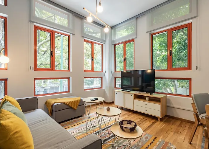 Beautifully Designed, Hi Tech Apt in La Condesa