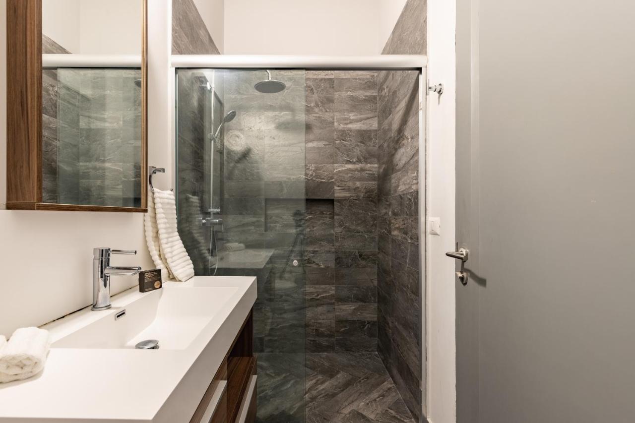 Beautifully Designed, Hi Tech In La Condesa *