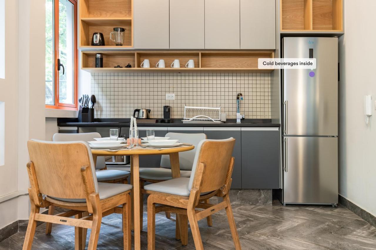 Beautifully Designed, Hi Tech In La Condesa Appartement Mexico