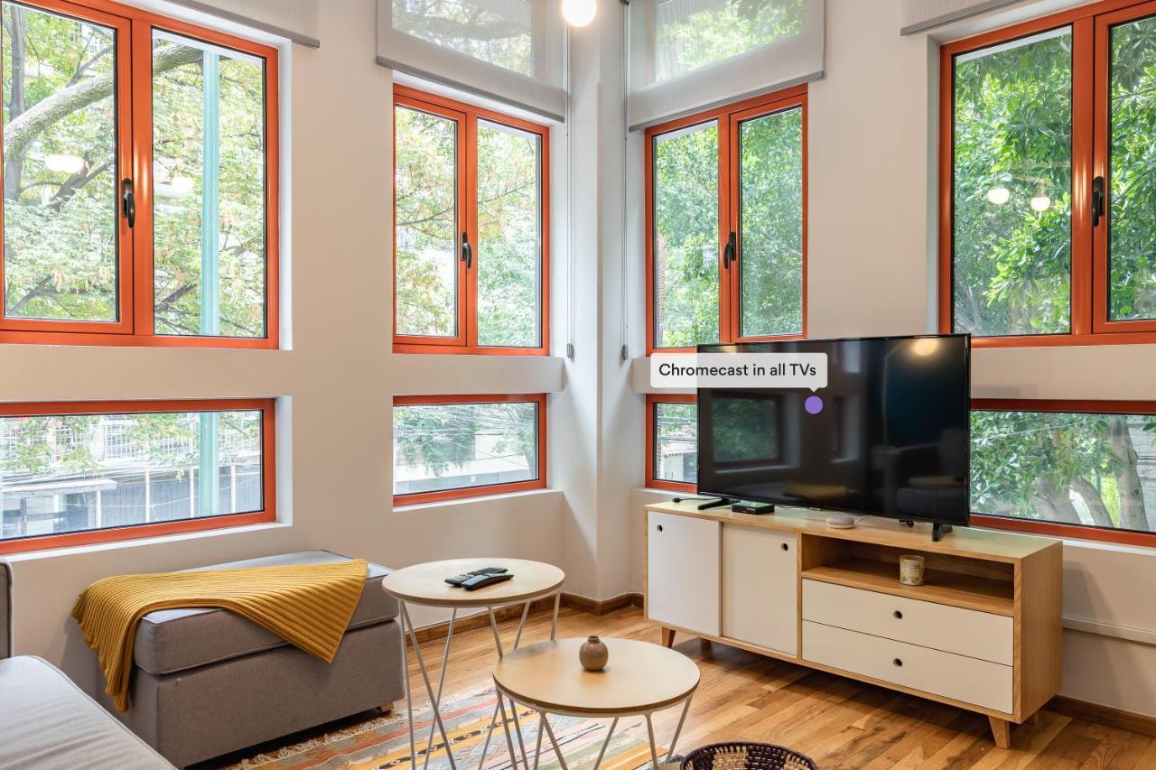 Beautifully Designed, Hi Tech In La Condesa Mexico